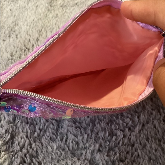 NWOT Ipsy Purple Fuzzy Sequined Makeup Bag - Picture 4 of 5